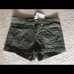 NWT H&M Dark Green Shorts